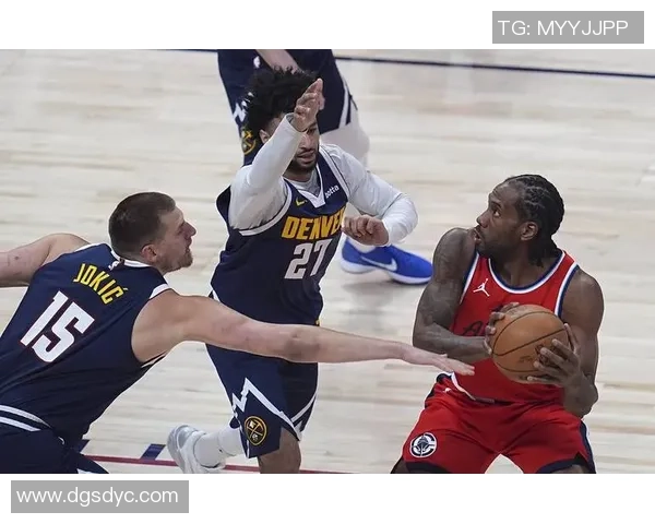 2018季后赛勇士与火箭激战回顾精彩瞬间与关键时刻分析