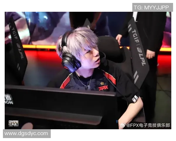FPX在大师赛中的状态表现分析与未来展望