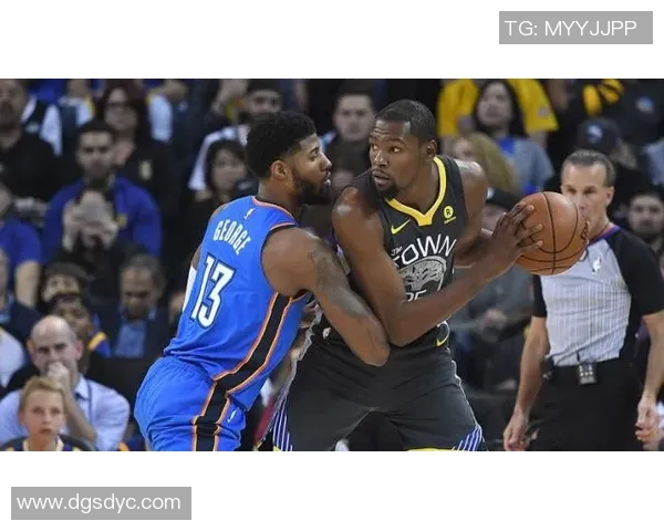 勇士与雷霆激战12月赛季对决精彩回顾与分析 勇士与雷霆激战12月赛季对决精彩回顾与分析